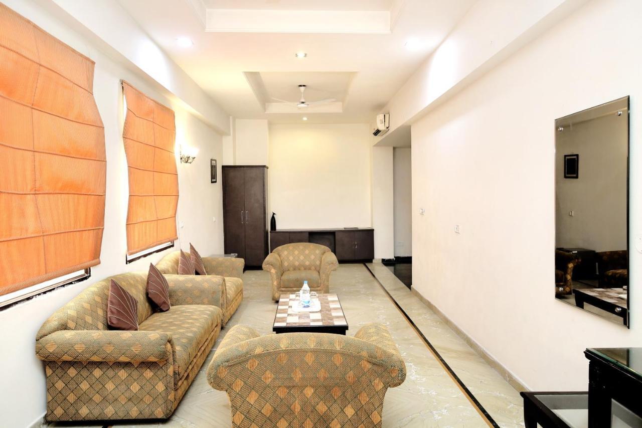 Capital O 15395 Hotel 42 Amritsar Exterior foto