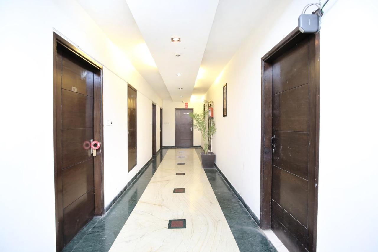 Capital O 15395 Hotel 42 Amritsar Exterior foto