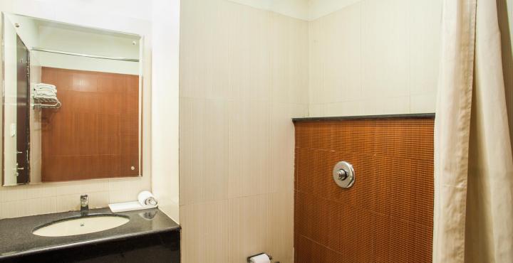 Capital O 15395 Hotel 42 Amritsar Exterior foto