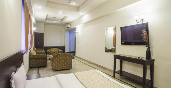 Capital O 15395 Hotel 42 Amritsar Exterior foto